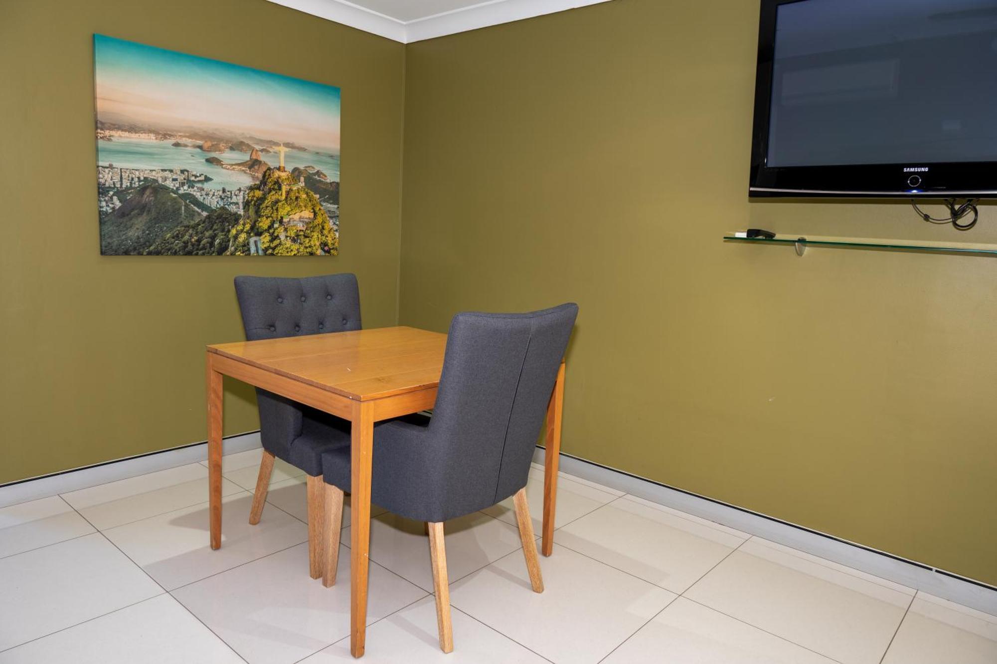 Tumut Valley Motel Pet Friendly Eksteriør billede