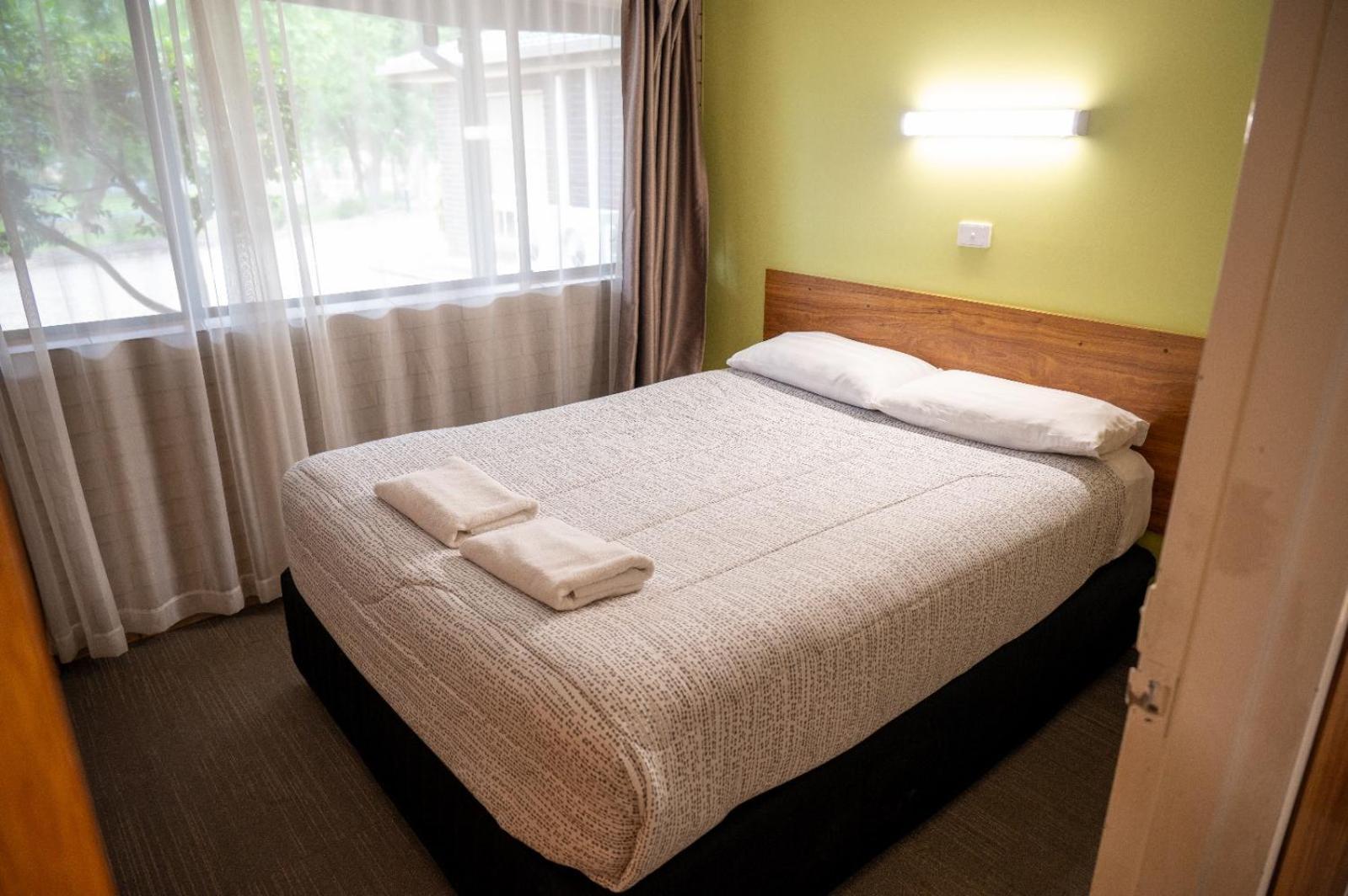 Tumut Valley Motel Pet Friendly Eksteriør billede