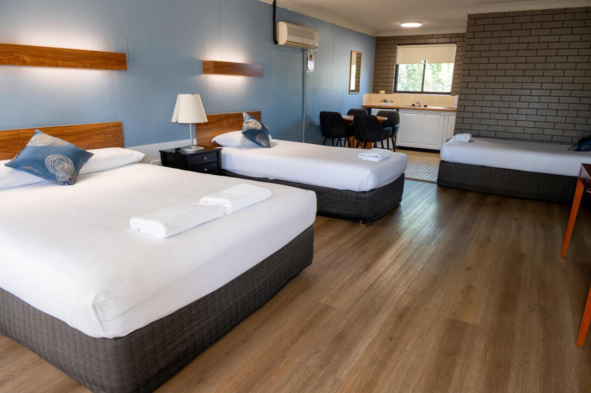 Tumut Valley Motel Pet Friendly Eksteriør billede