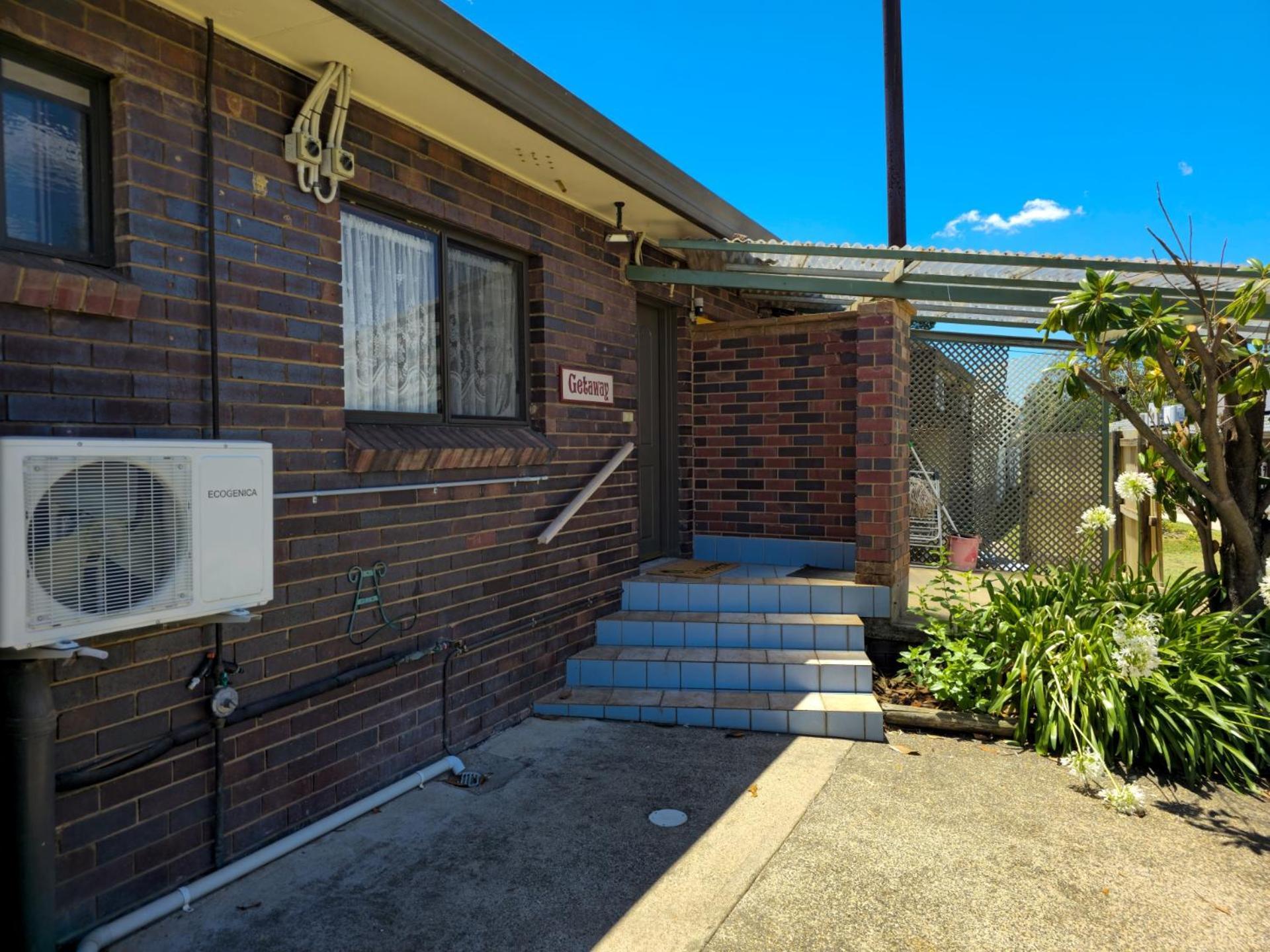 Tumut Valley Motel Pet Friendly Eksteriør billede