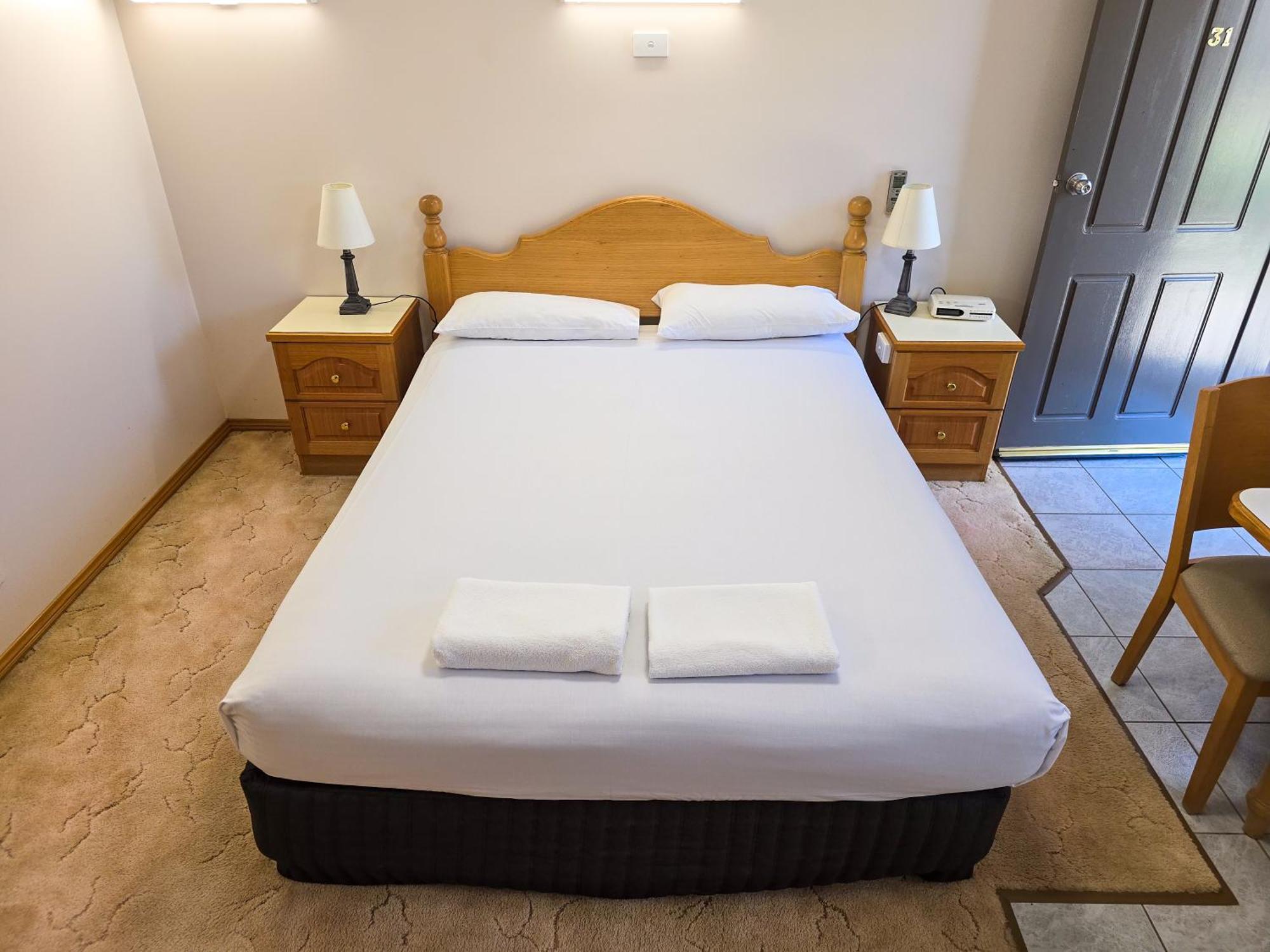 Tumut Valley Motel Pet Friendly Eksteriør billede
