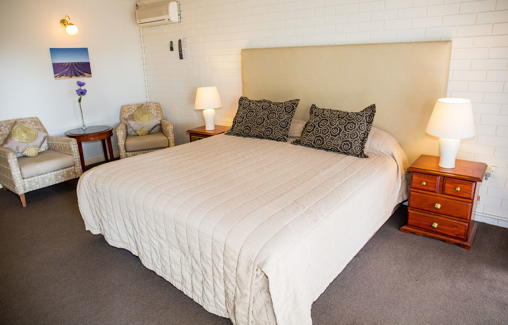 Tumut Valley Motel Pet Friendly Eksteriør billede